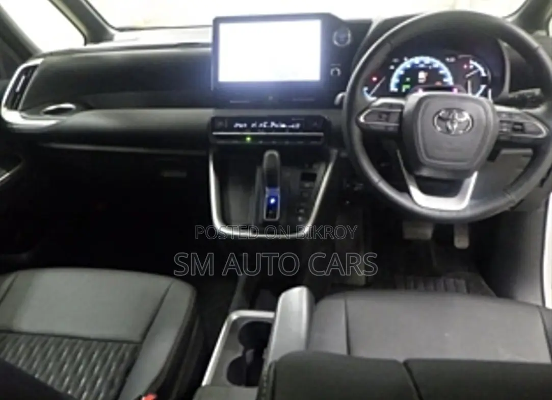 Toyota Noah 2023 Pearl