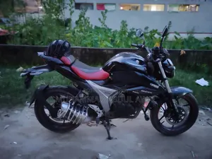 সুজুকি জিক্সার ২০১৯ কালো
