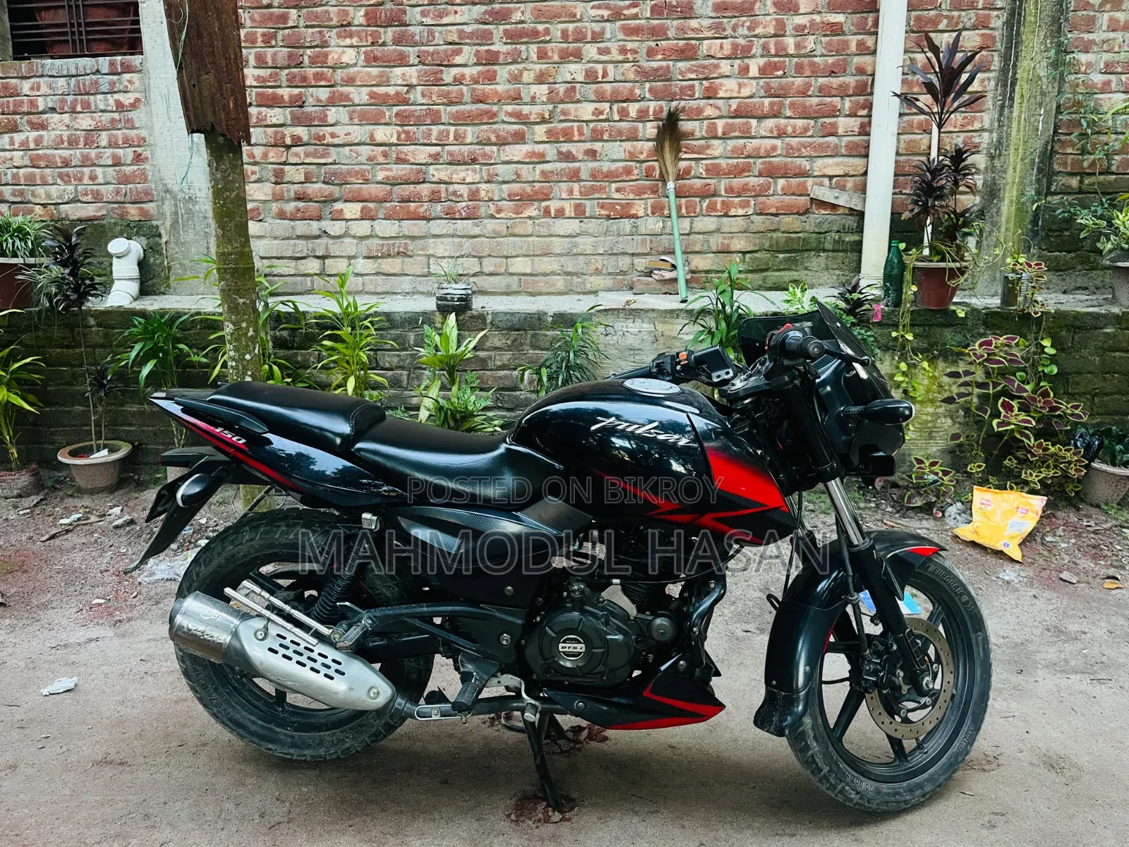 বাজাজ পালসার ১৫০ ২০২১ কালো