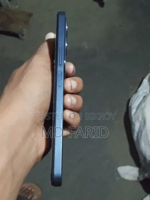 ভ，《াইভো ওয়াই১৯এস ১২৮ জিবি ব্ল্যাক