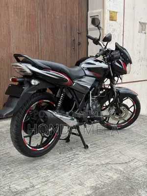 বাজাজ ডিসকভার ১২৫ ২০২০ ব্ল্যাক