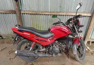 হিরো গ্ল্যামার ২০১৩ রেড