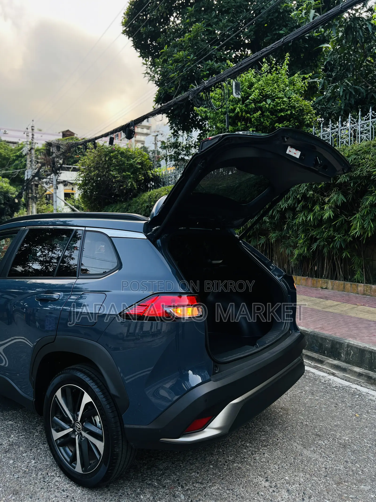 Toyota Corolla Cross 2024 Gray