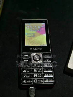 নতুন মোবাইল ফোন কালো