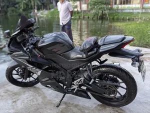 Yamaha R15 V3 2020 Black