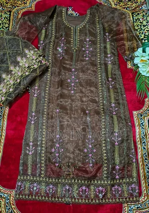 সামি গোর্জিয়াস অরগেন্জা ড্রেস উইথ অ্যামেজিং ওড়না সাইজ ৪০