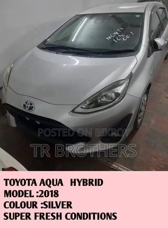 Toyota Aqua 2018 Silver