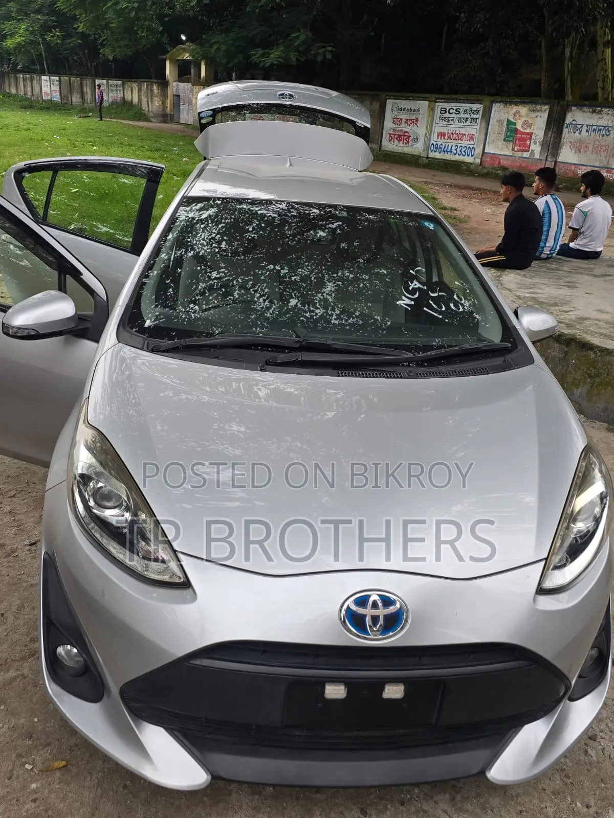 Toyota Aqua 2018 Silver