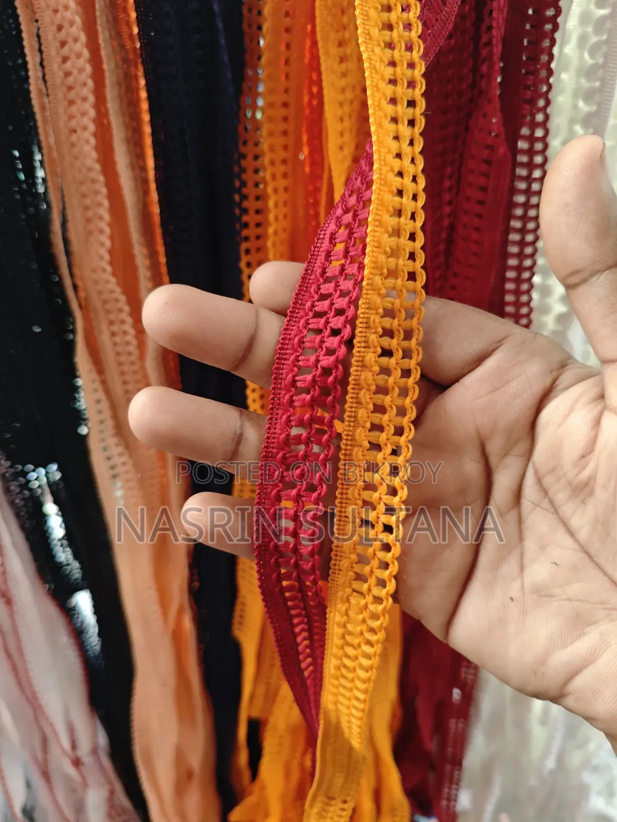 লেস কালেকশন