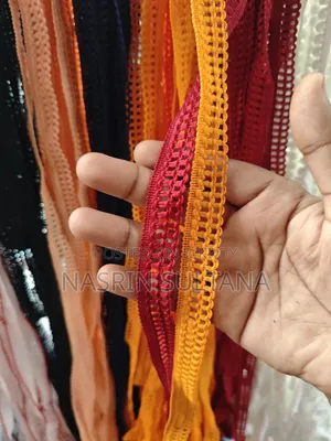 লেস কালেকশন