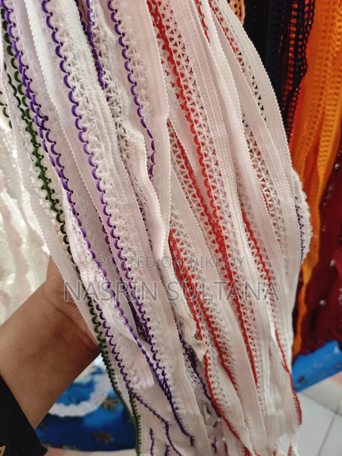 লেস কালেকশন
