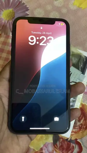 New Apple iPhone 11 64 GB Black
