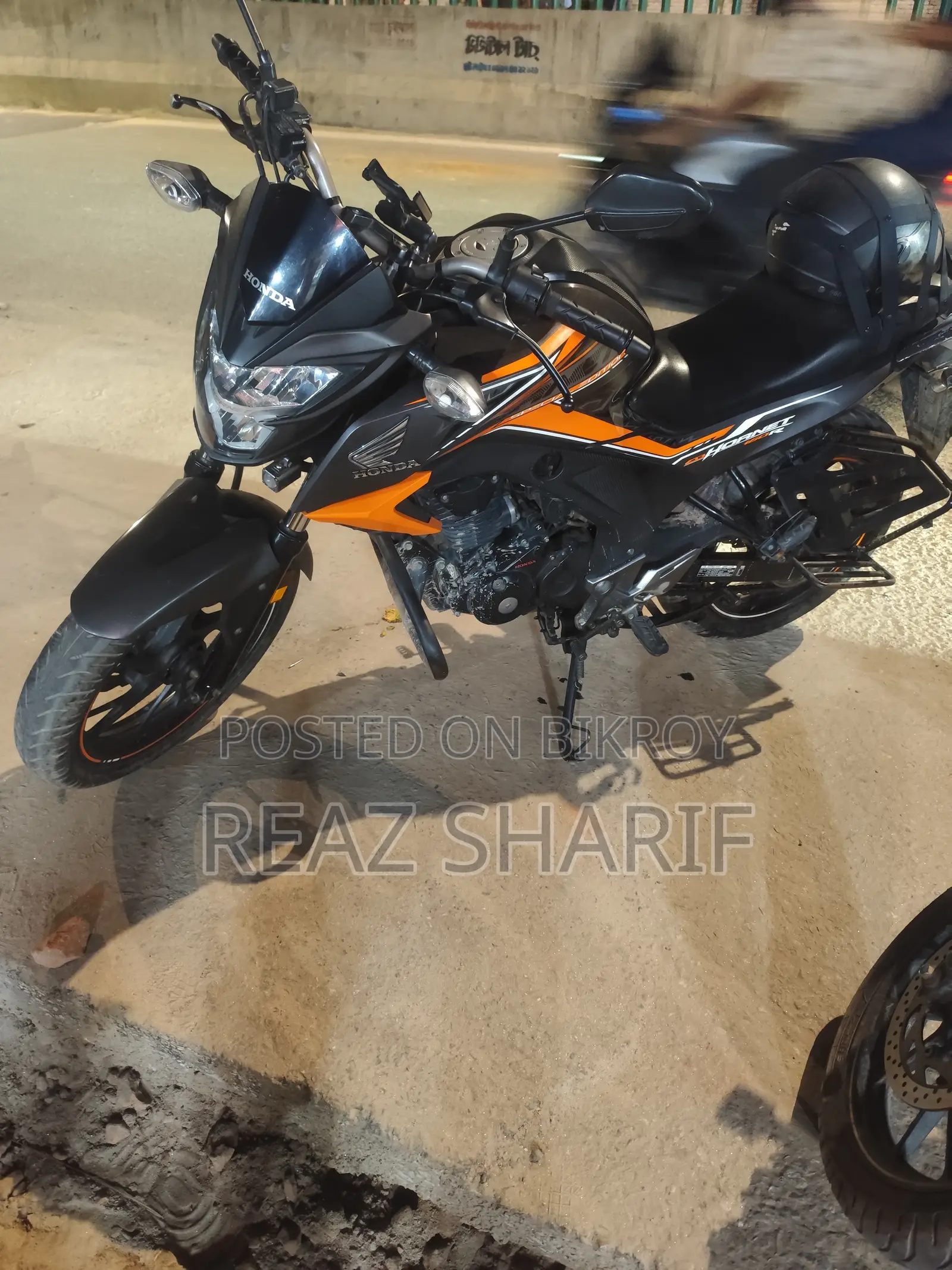 Honda Hornet 2023 Orange