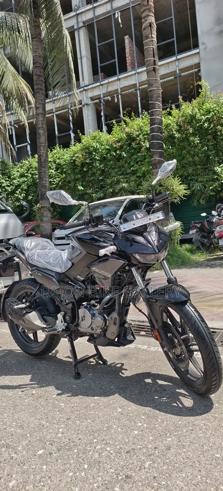 New Hero Xtreme 125R 2025 Black
