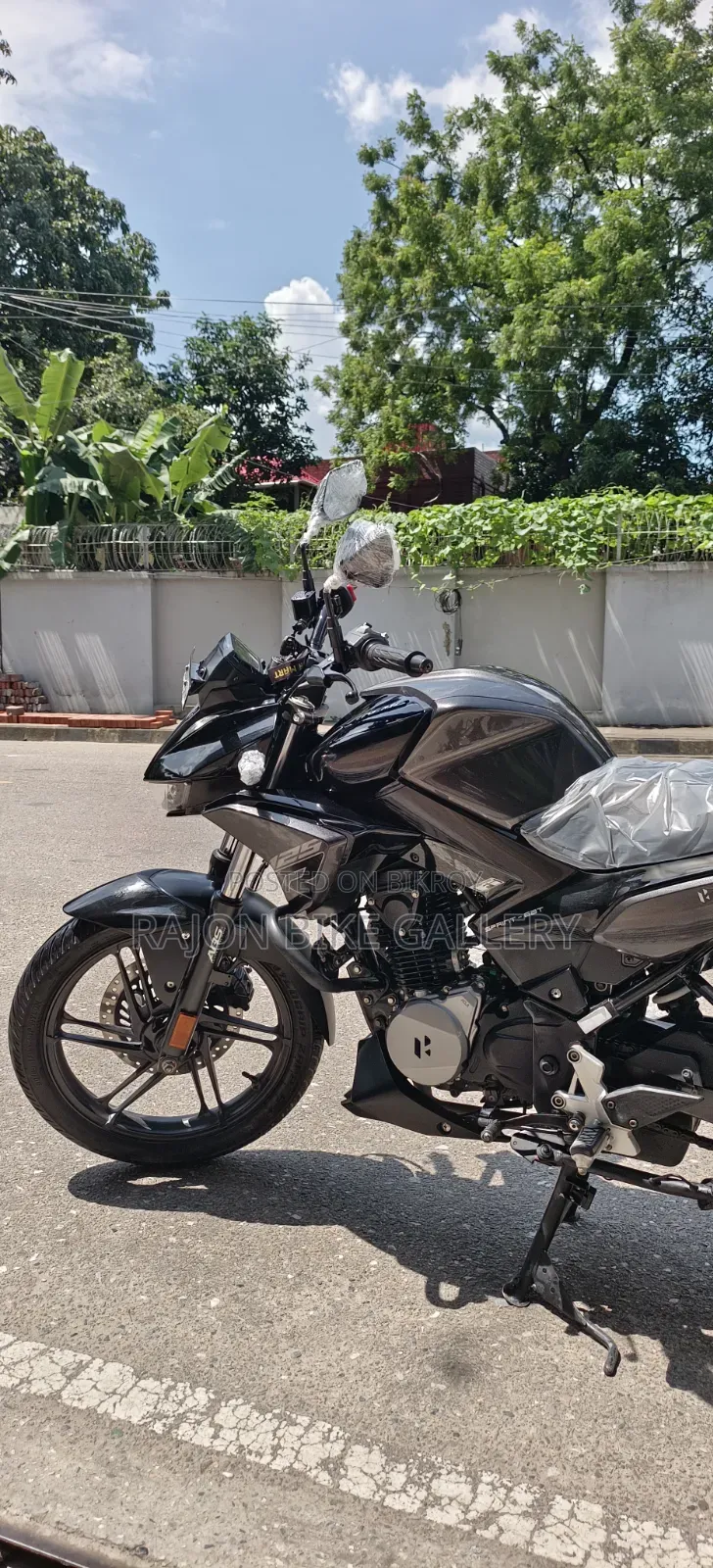 New Hero Xtreme 125R 2025 Black