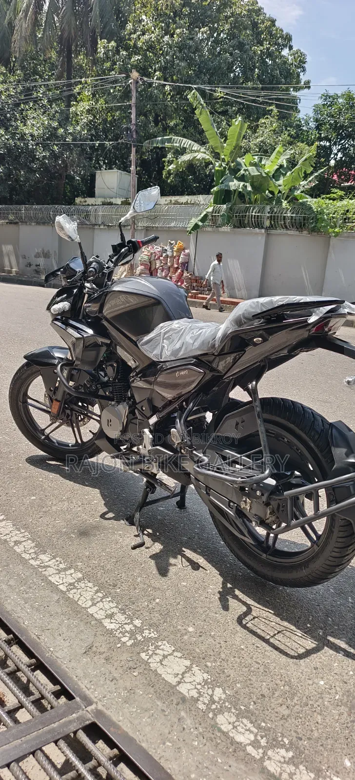 New Hero Xtreme 125R 2025 Black