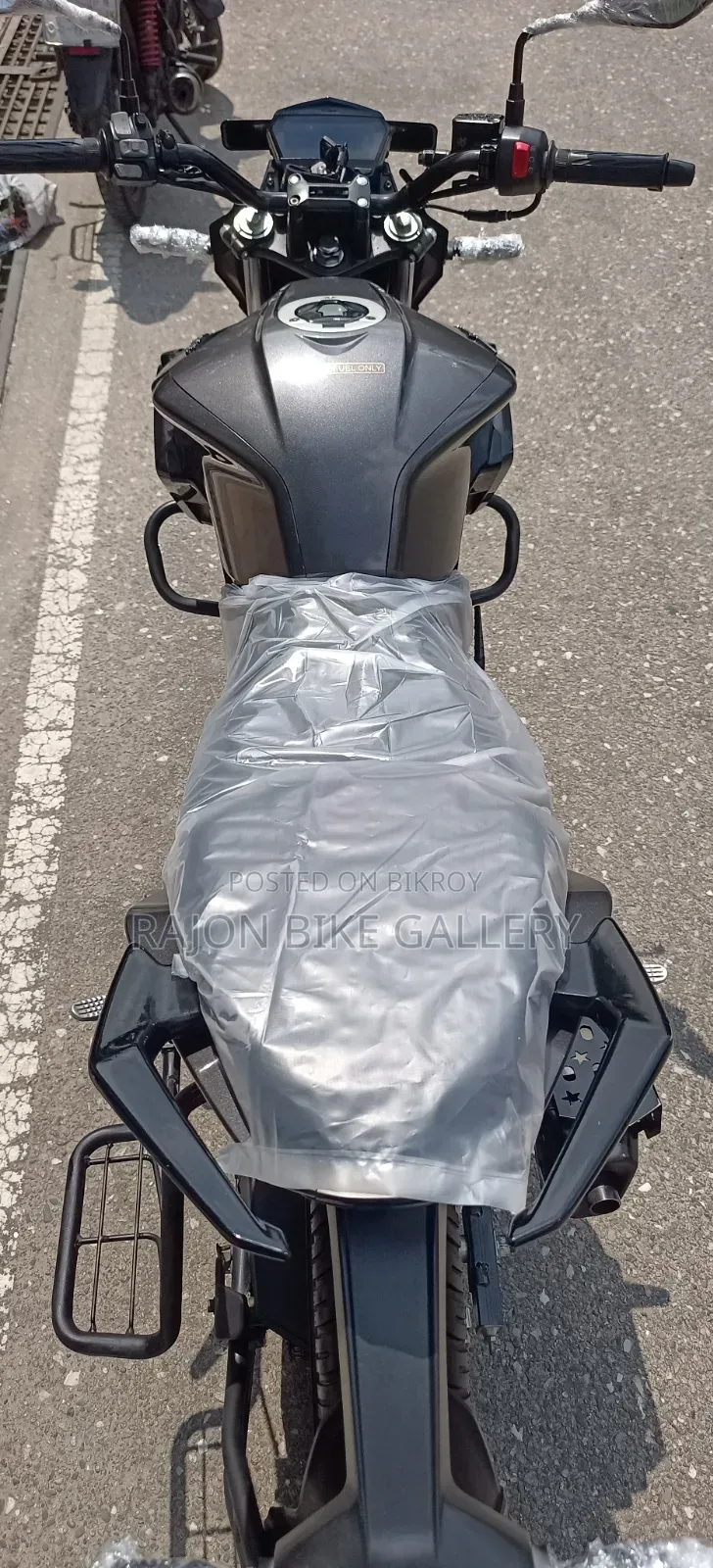 New Hero Xtreme 125R 2025 Black