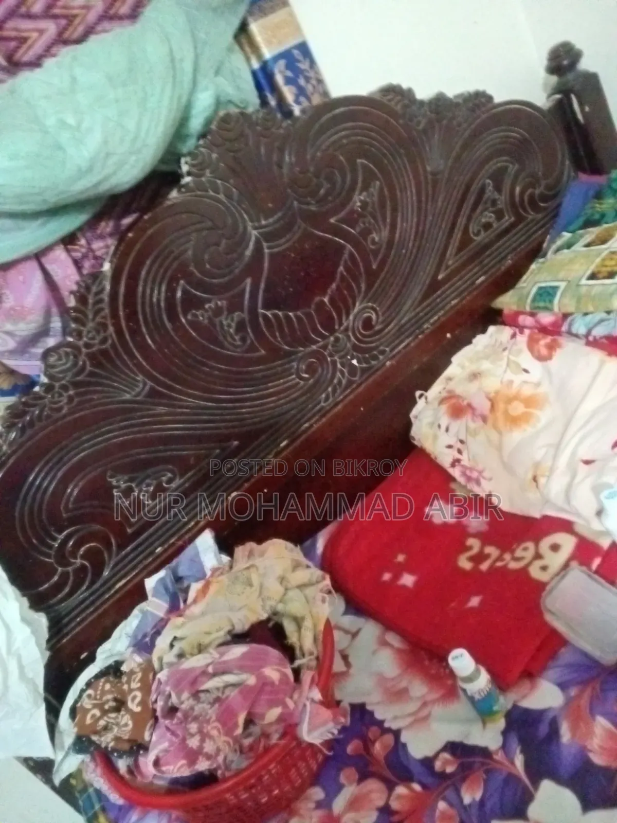 পুরানো কাঠের খাট বিক্রয়
