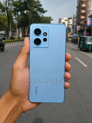 রিয়েলমি ১২ ১২৮ জিবি