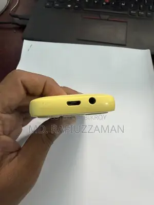 নোকিয়া ৬৩১০ ইয়েলো