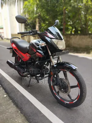Hero Glamour 2018 Black