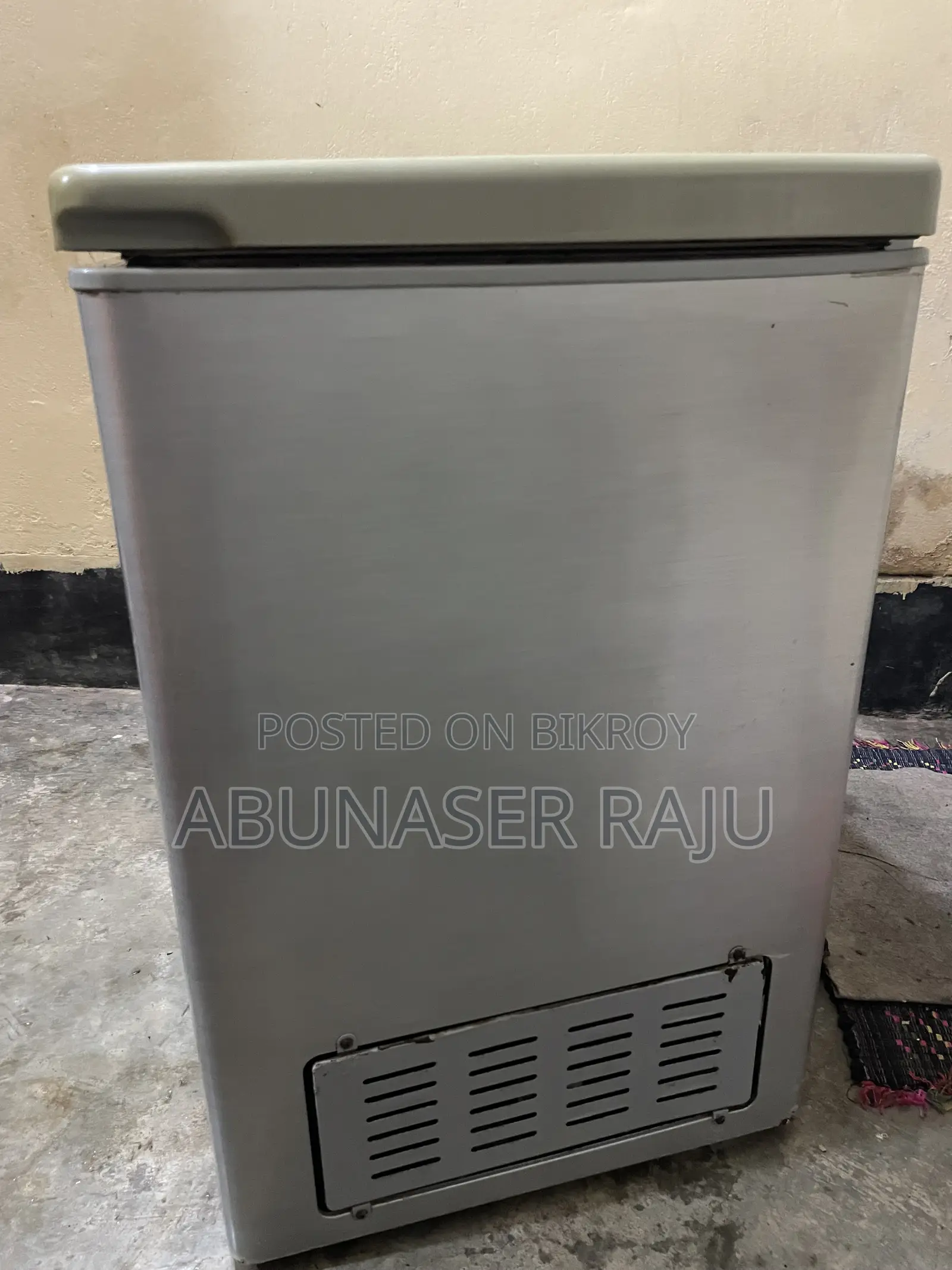 Walton Deep Freezer