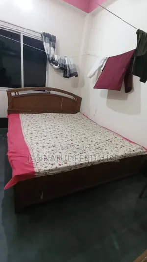 Large Bed 6/7
