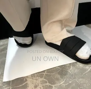 Zara Slides