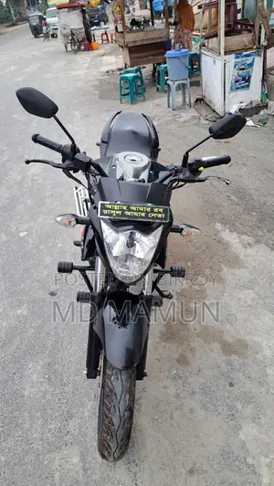সুজুকি জিক্সার ২০১৯ কালো
