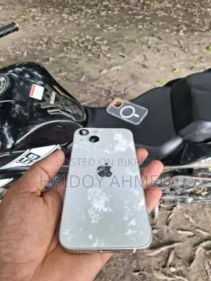 অ্যাপল আইফোন ১৩ ১২৮ জিবি হোয়াইট