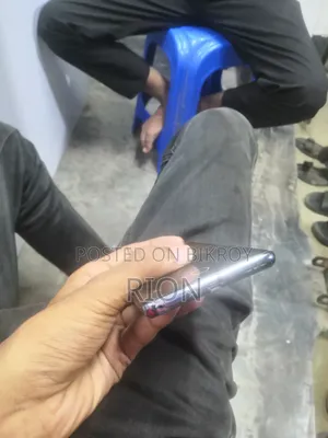 অপ্পো ২৫৬ জিবি নীল