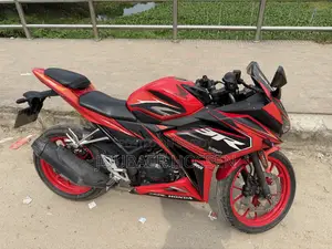 Honda CBR 2021 Red