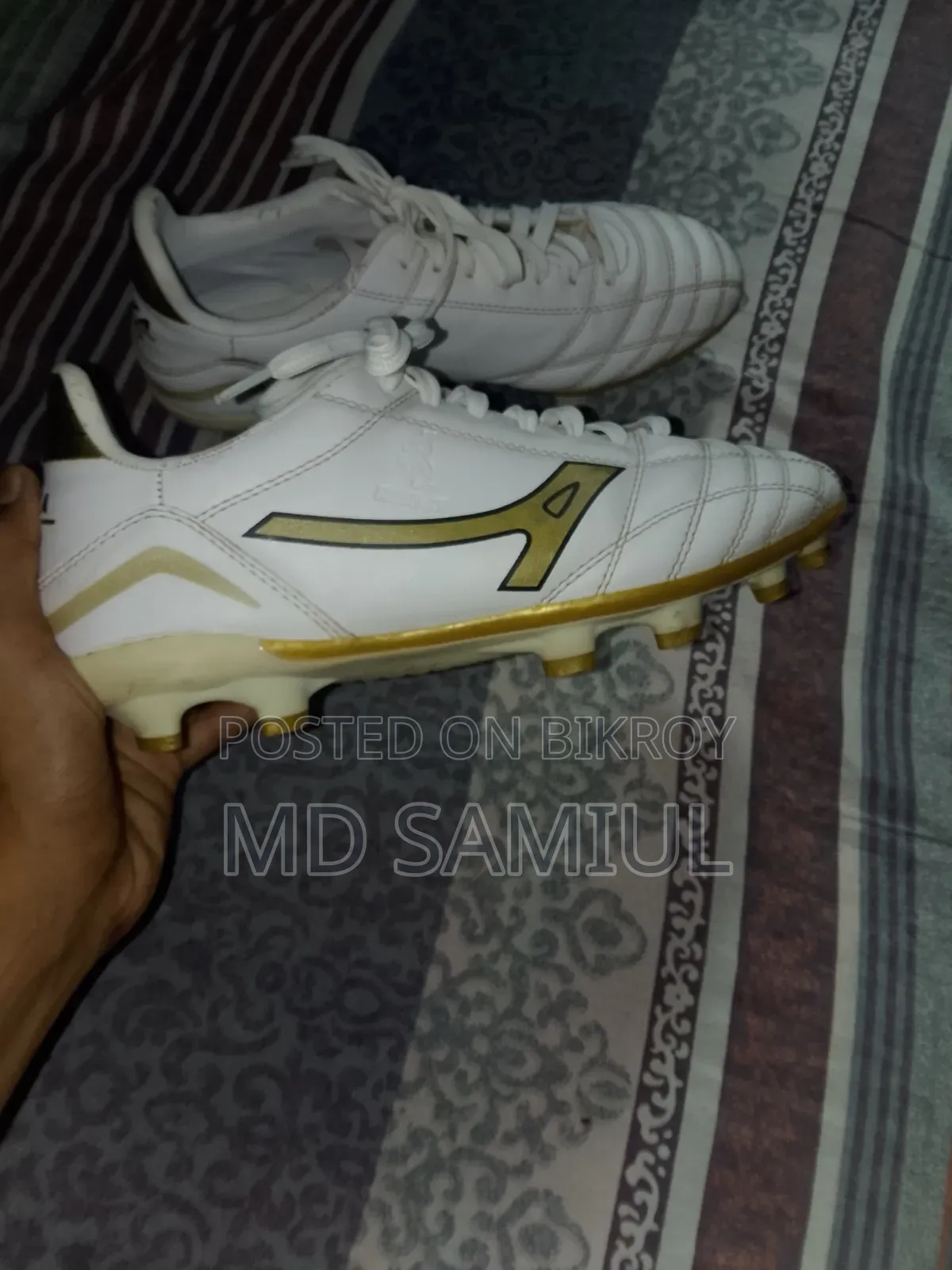Football boots shoes