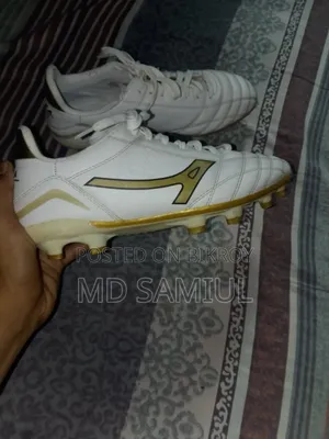 Football boots shoes