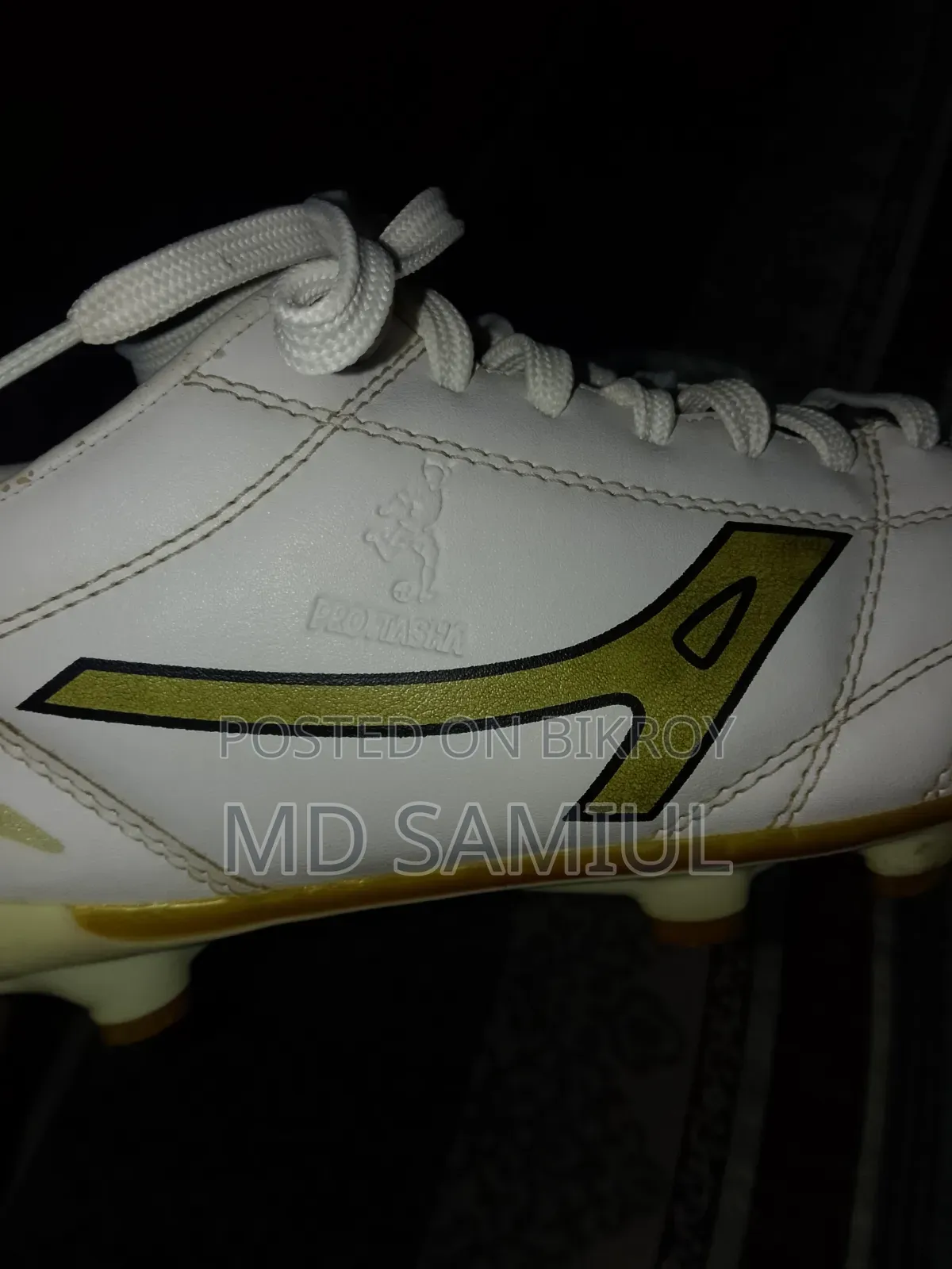 Football boots shoes