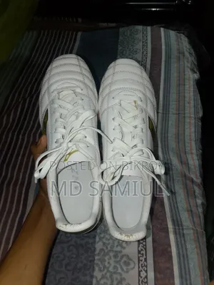 Football boots shoes