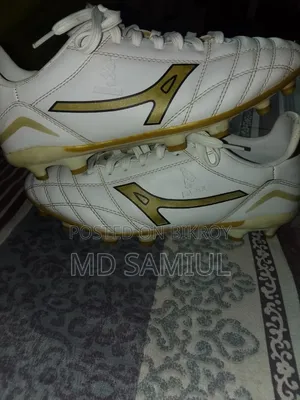 Football boots shoes