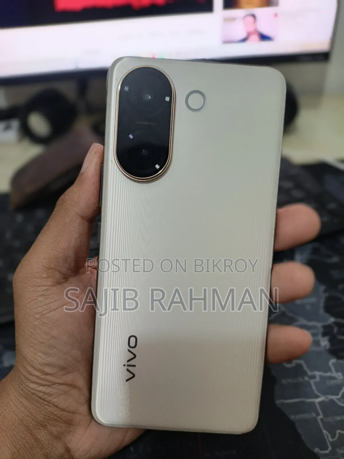 Vivo V60e 256 GB Gold