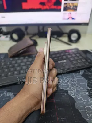 Vivo V60e 256 GB Gold