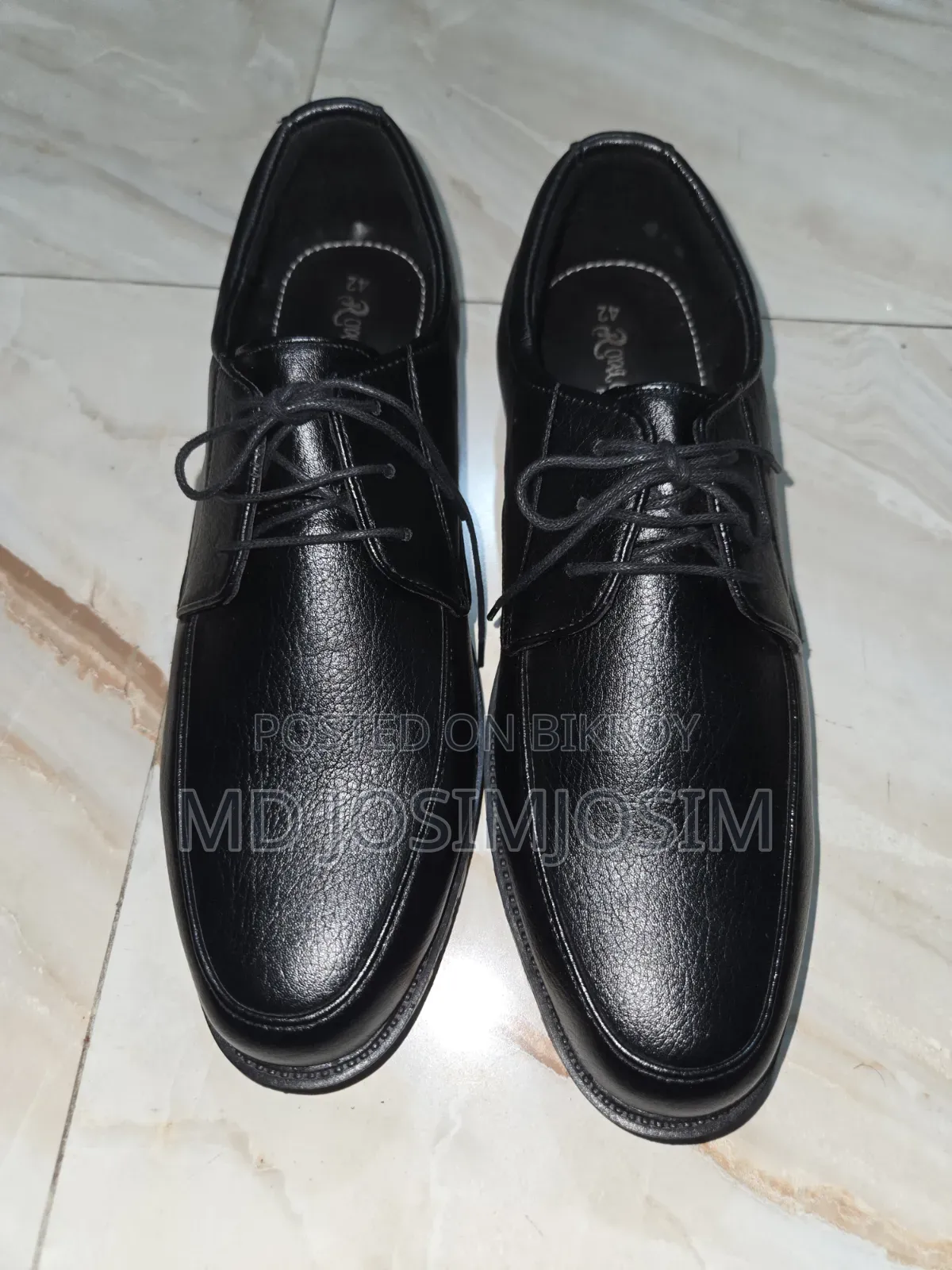 Black Shoe