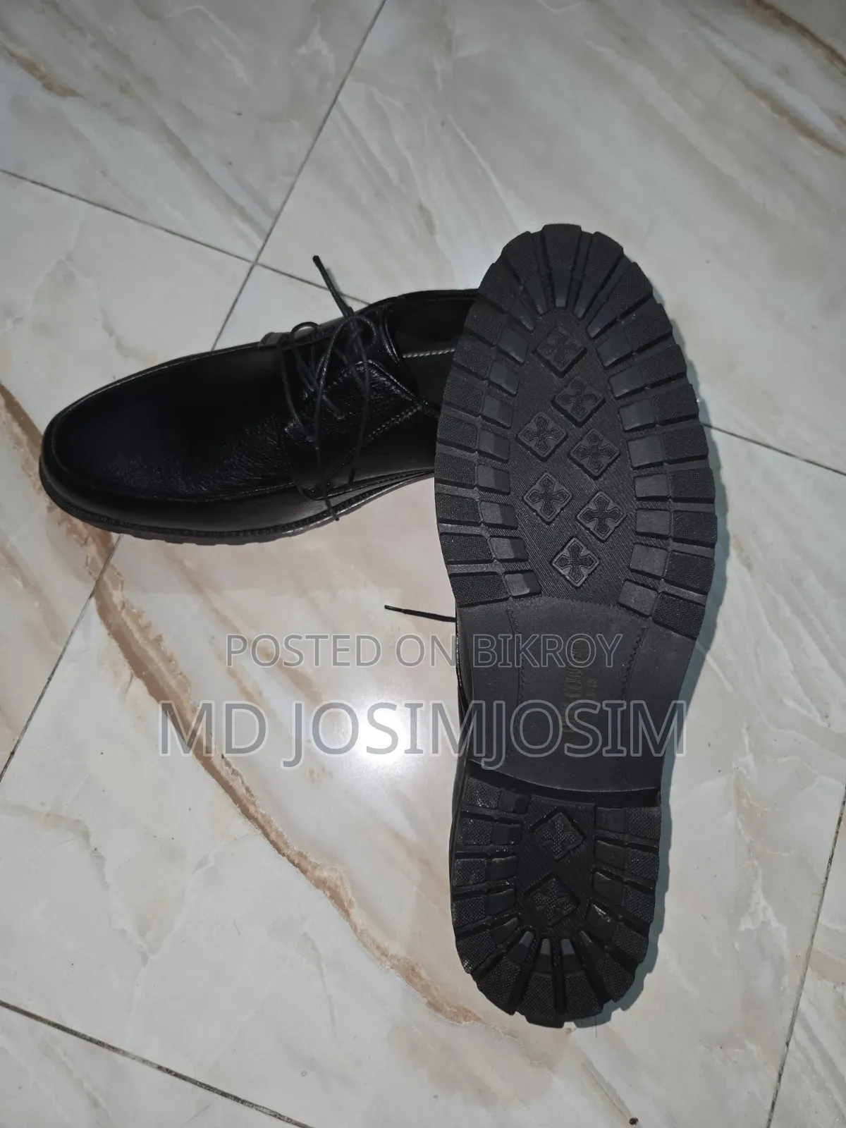 Black Shoe
