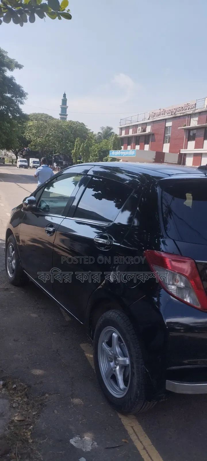 Toyota Vitz 2012 Black