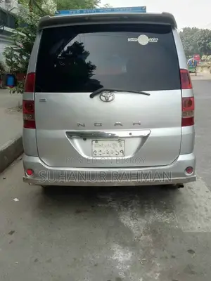 Toyota Noah 2003 Silver