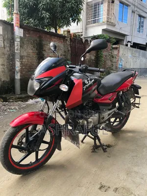 বাজাজ পালসার ১৫০ ২০১৫ লাল