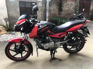 বাজাজ পালসার ১৫০ ২০১৫ লাল