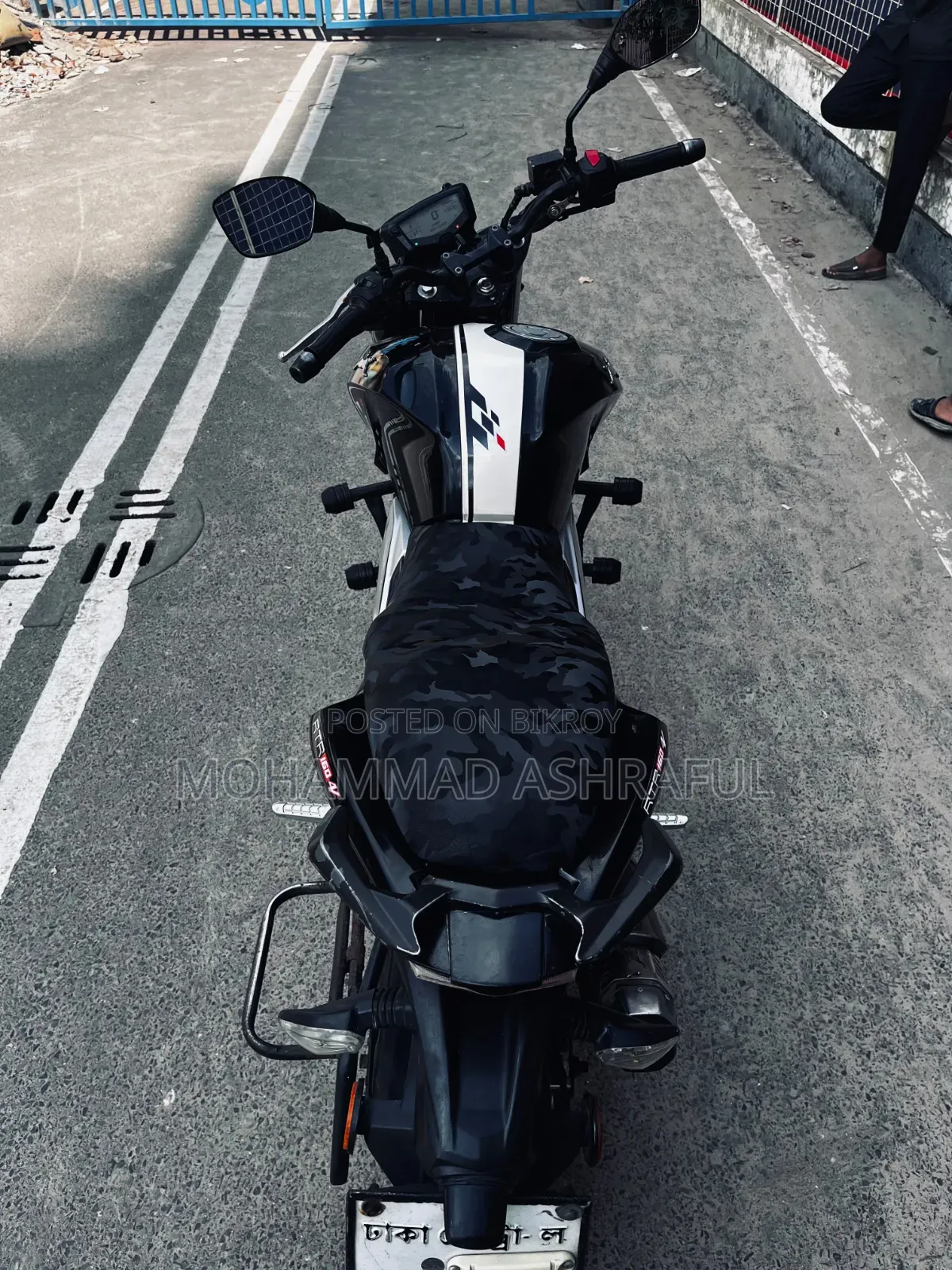 TVS Apache 160 4V 2022 Black