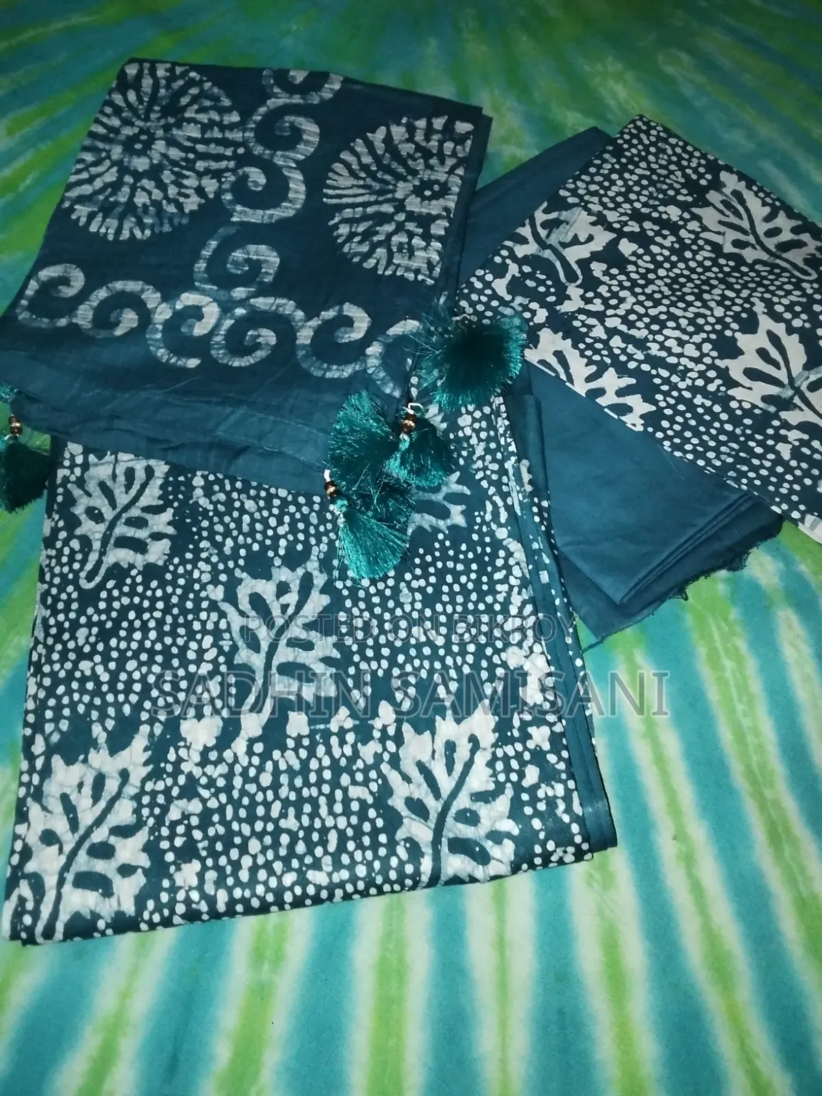 বাটিক কটন থ্রি পিস প্রতি পিস ১২০০ ফ্রি সাইজ