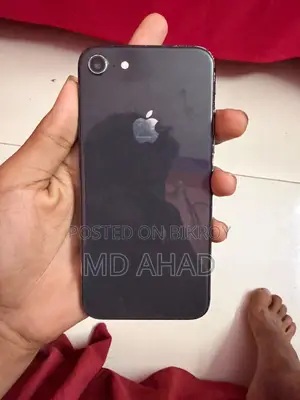 অ্যাপল আইফোন ৮ ৬৪ জিবি ব্ল্যাক