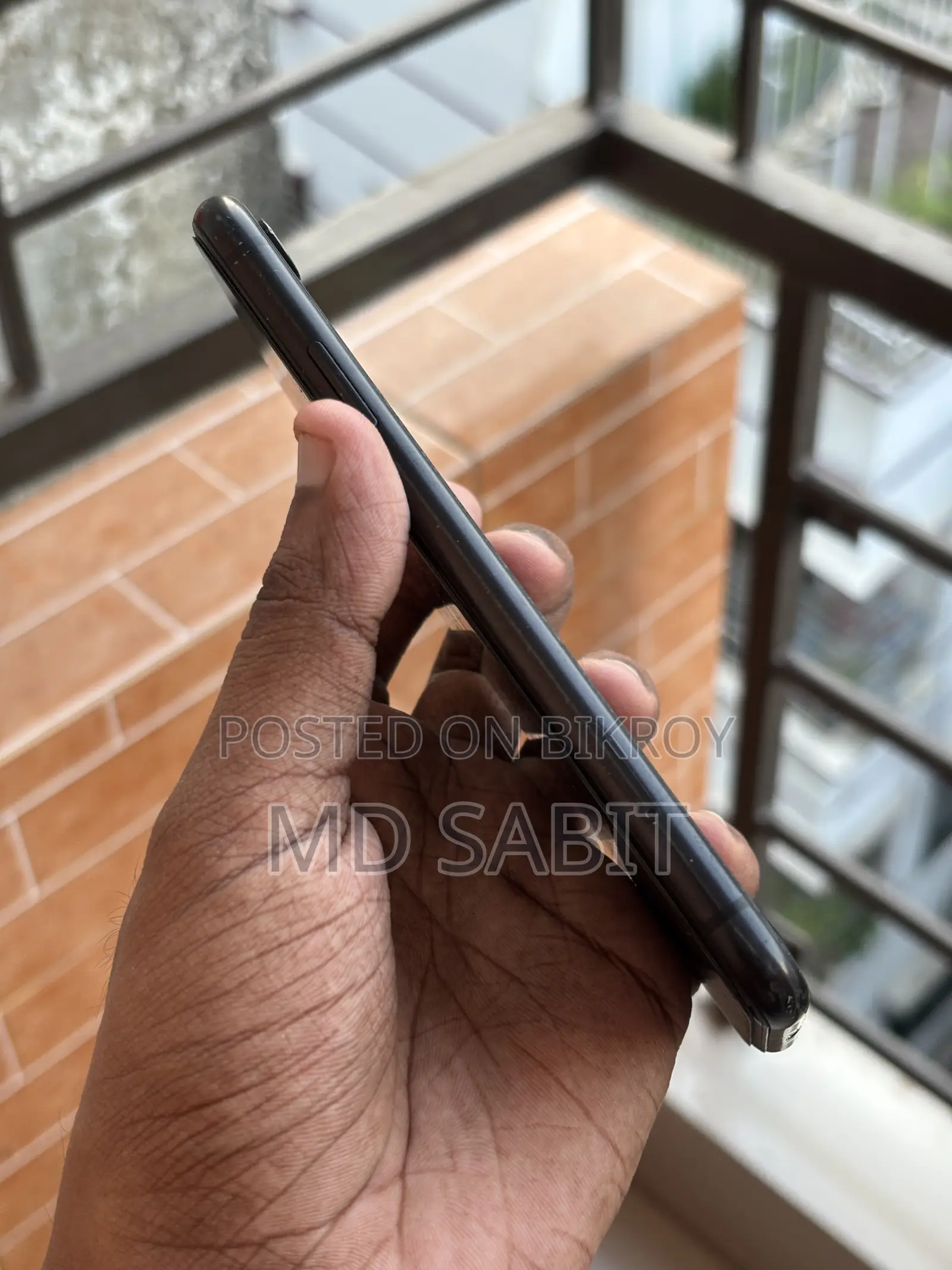 অ্যাপল আইফোন এক্সআর ৬৪ জিবি ব্ল্যাক