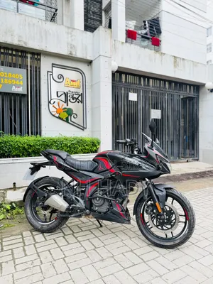 নতুন বাজাজ পালসার এফ২৫০ ২০২৫ কালো